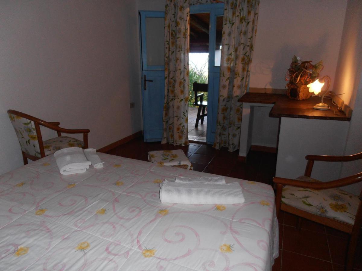 Gasthaus Casa Alianda Telti Zimmer foto